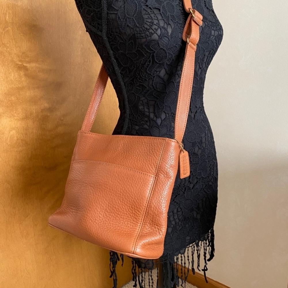 Coach Vintage British Tan Pebbled Leather Purse